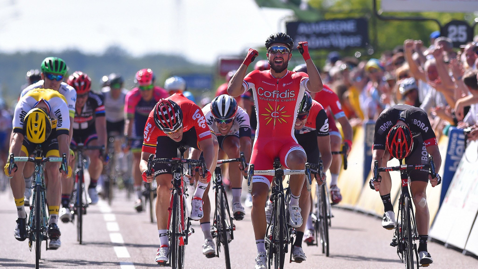 Bouhanni sprints to victory in Criterium du Dauphiné stage 1