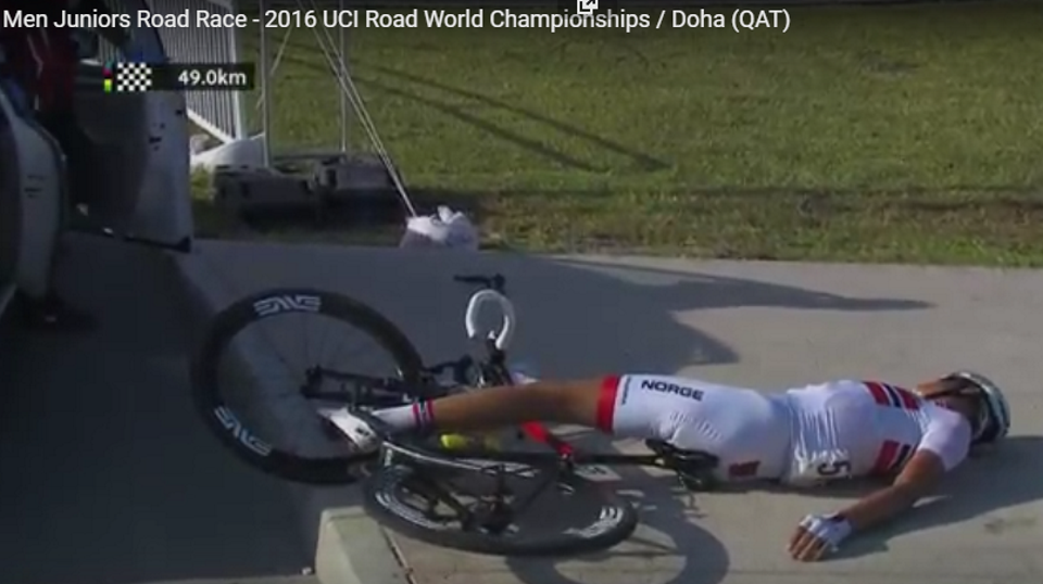 Norwegian Rider Iver Knotten collapses whilst riding the Worlds Junior Road Race