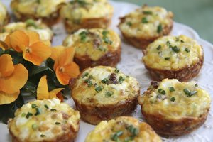 5-Spoke Creamery Breakfast quiche bites with cheese, zucchini and thyme - by Noble Pies