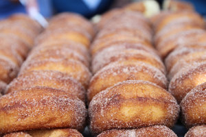 Apple Dave's Orchard Cider donuts - by Warwick Valley Winery Pane Cafe