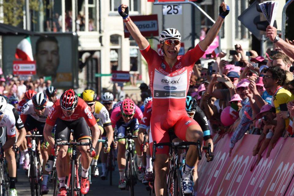 Marcel Kittel wins stage three of the Giro and takes the Pink Jersey