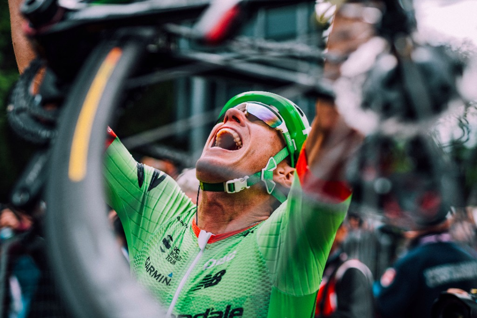 Pierre Rolland solos to Giro d'Italia stage 17 win - Feature image by Russ Ellis (@cyclingimages)