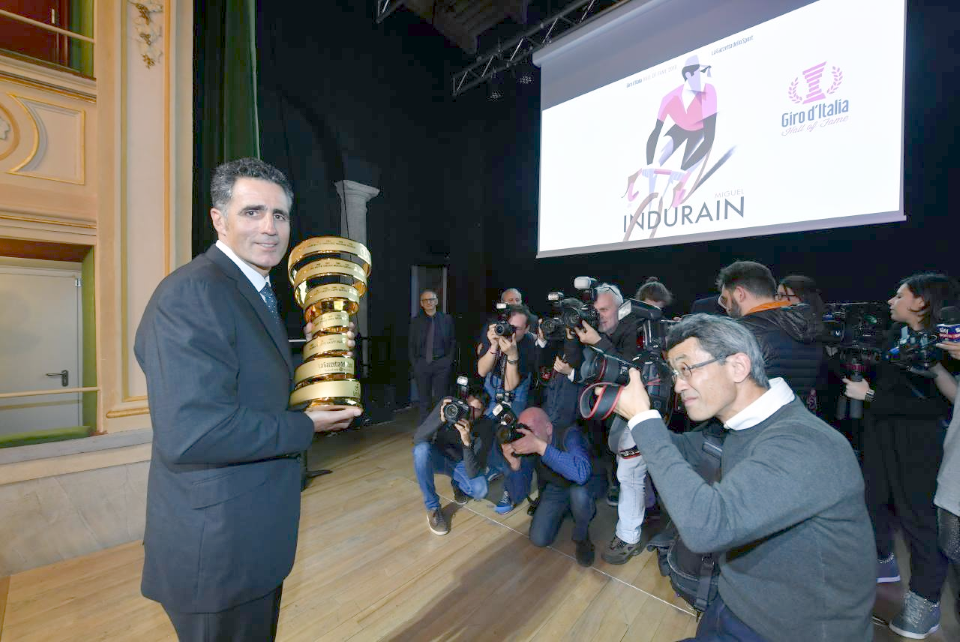 Miguel Indurain enters the Giro d'Italia Hall of Fame