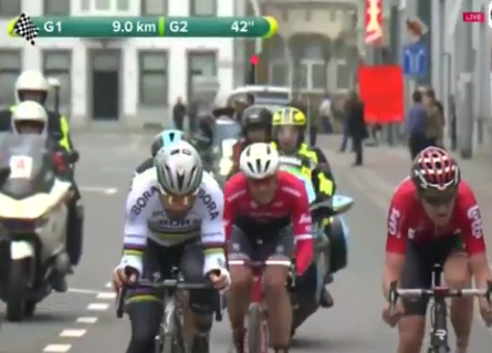 9km to go for Sagan, Stuyven, Benoot, Trentin and Rowe - who's gonna get this!? 