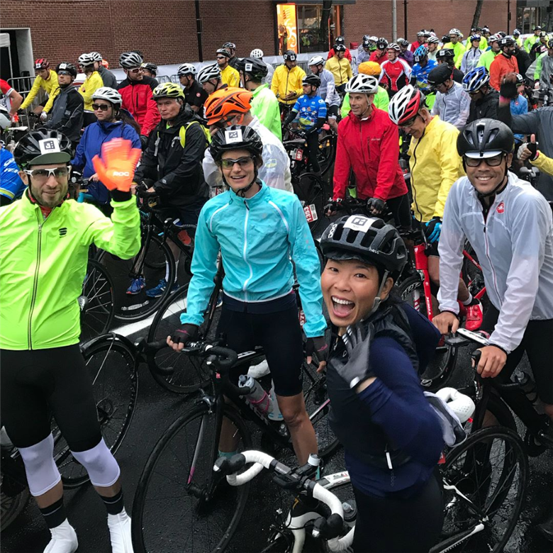 Thousands of happy cyclists, despite the damp conditions