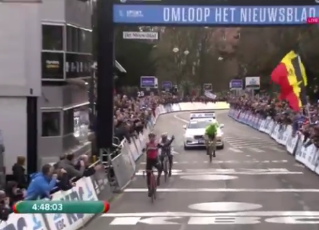 Van Avermaet had the last match and wins the sprint!