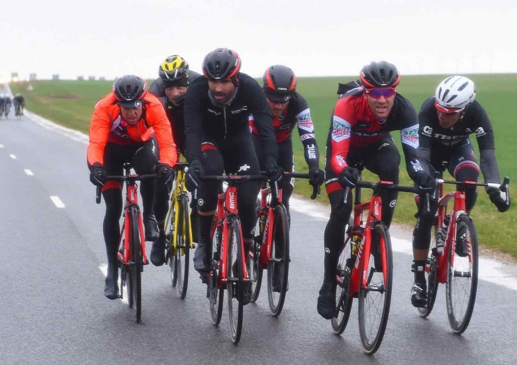 Richie Porte is joined by Fran Ventoso, Danilo Wyss and Amael Moinard on the chase. Photo Credit: (c) TDWSport.com