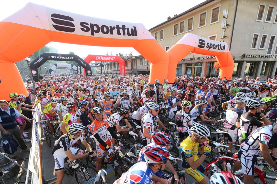 4,000 Cyclists Tackle 2016 Sportful Dolomiti Gran Fondo 