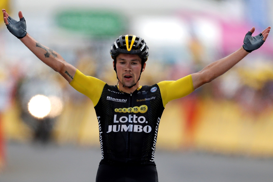 Thomas tightens grip on yellow jersey as Roglic takes Queen stage