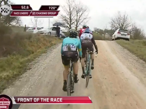 Domoulin, Stybar, Van Avermaet are in the chase group only 1m 40secs behind.