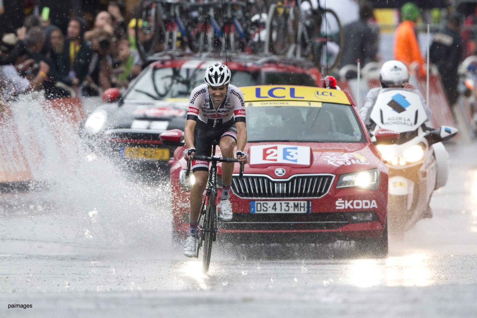 Tom Dumoulin wins Tour de France Stage 9 in an Andorran hailstorm