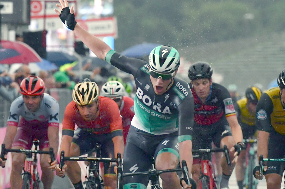 Sam Bennett wins final sprint on rain soaked Imola Circuit