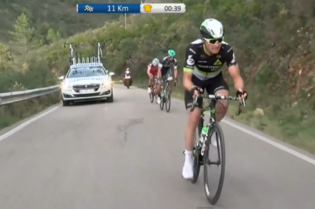 10 km to go: Ben King (Dimension Data) tries to go solo! 