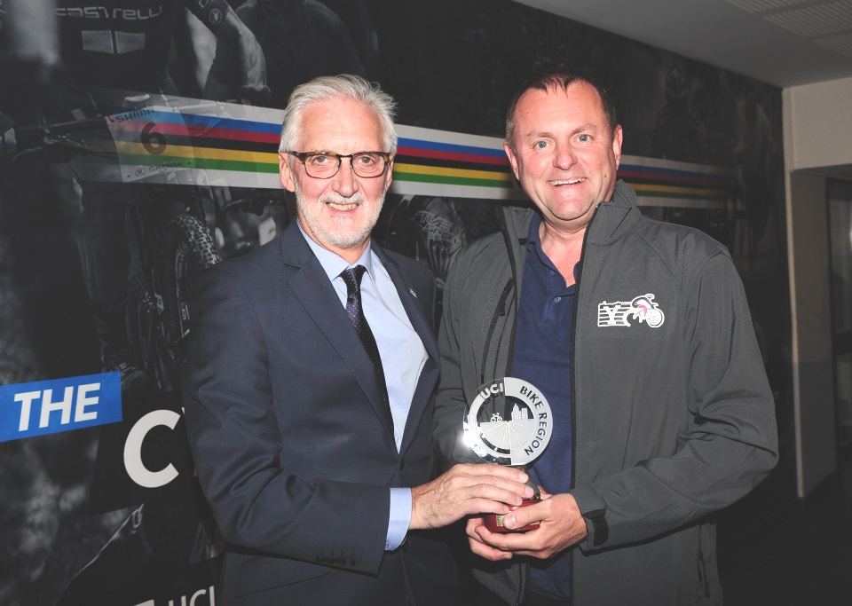 Sir Gary Verity receives UCi Bike Region award from UCI President Brian Cookson